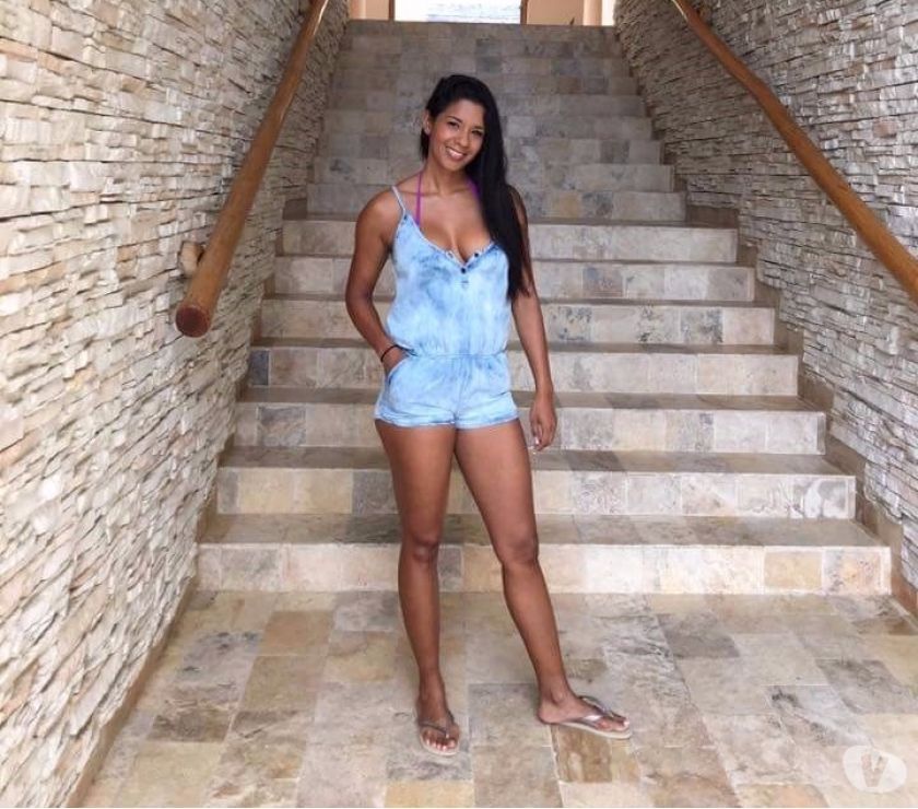 Jolie latina pour vos beaux yeux